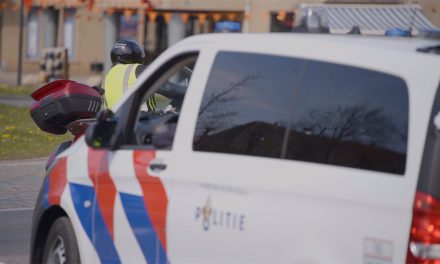 Grote politiecontrole in Nieuw-Buinen, voertuigen van de weg gehaald